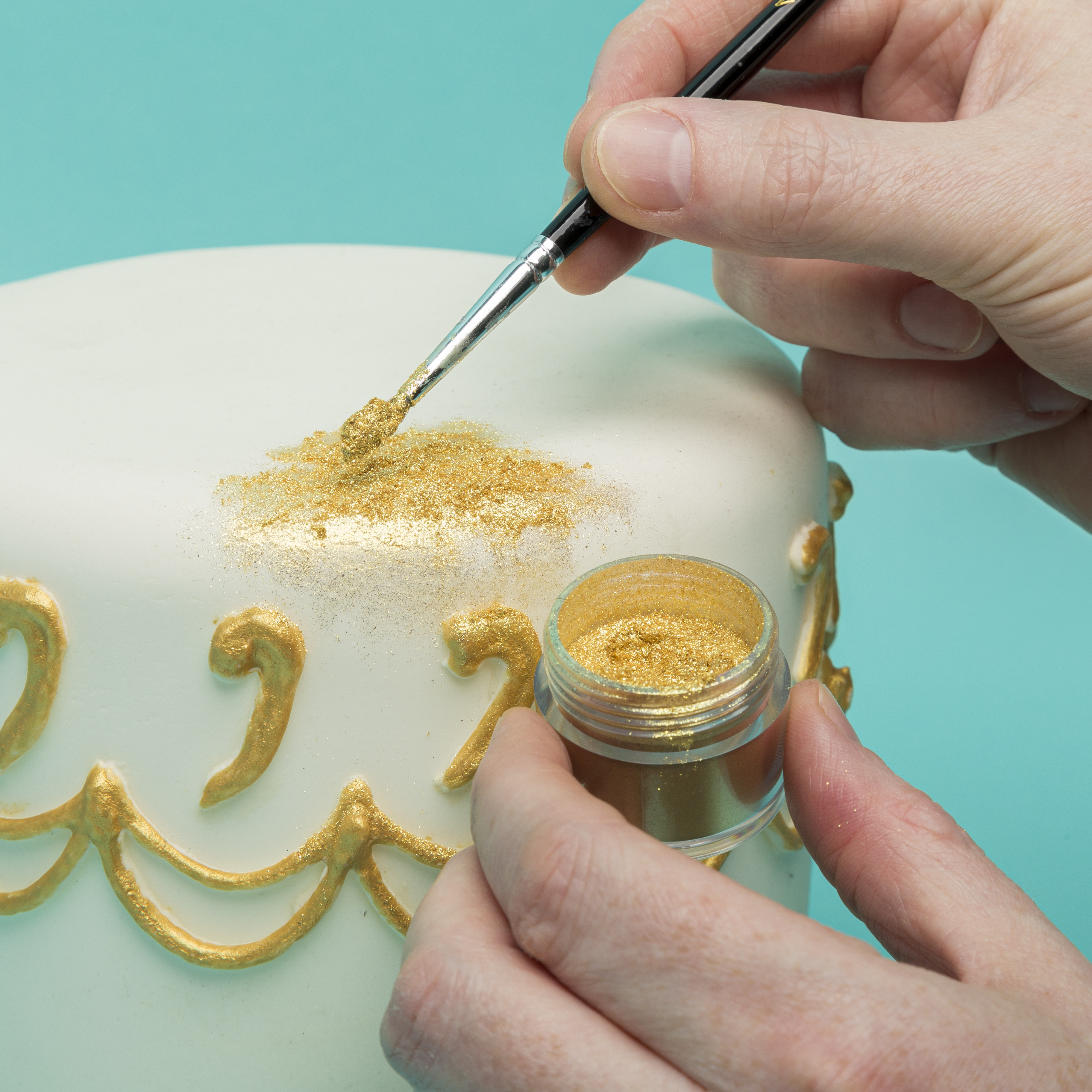 New in Stock: Bling Bling Glitter & Magic Icing New in Stock: Bling Bling Glitter & Magic Icing